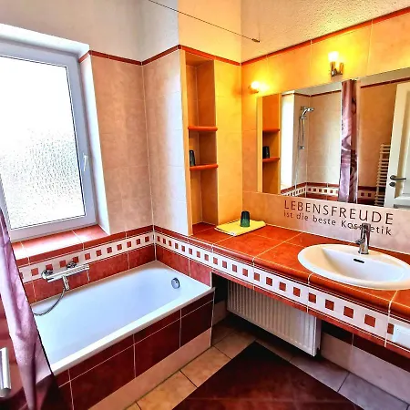 - 2 Separate Schlafzimmer *
