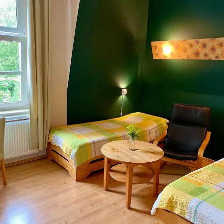 - 2 Separate Schlafzimmer